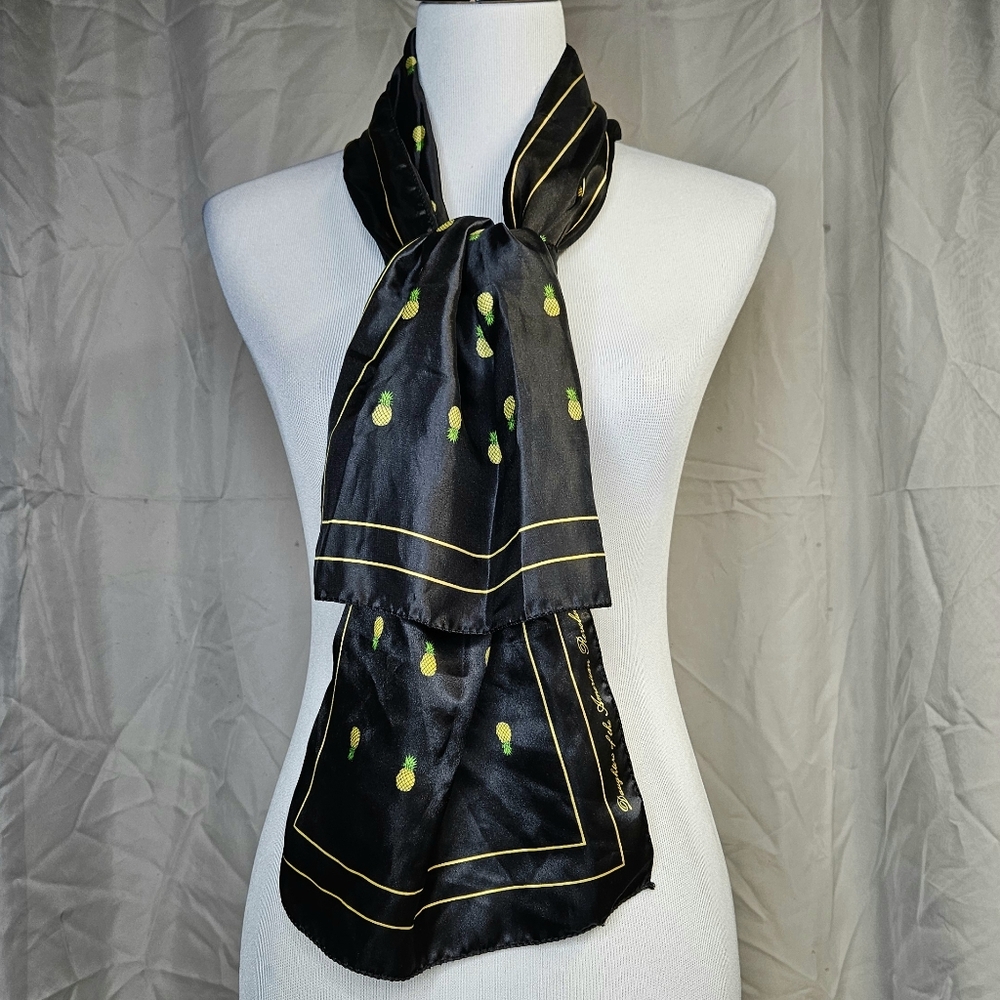 Daughters of the American Revolution DAR Black Pineapple Motif Vintage Scarf